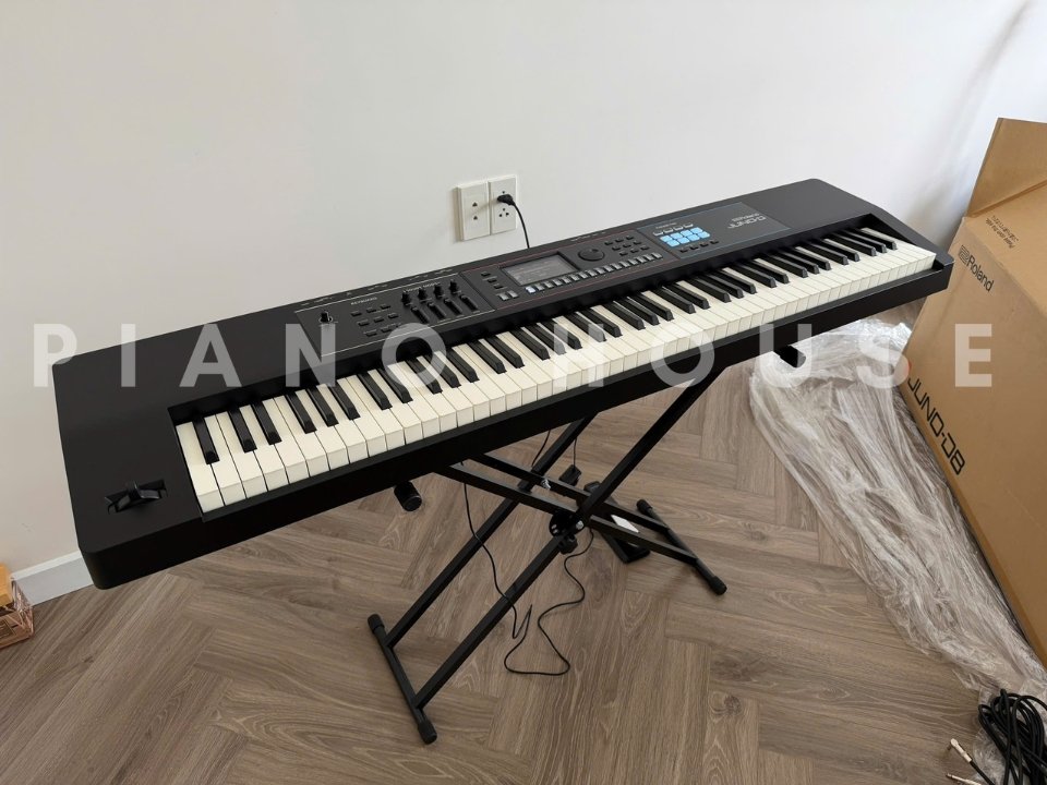 Chi tiết đàn ROLAND JUNO-D8 - Hình 4